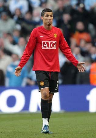 全欧哄抢！记者：利物浦切尔西曼城热刺关注19岁前锋迪奥曼德，标价一亿（记者：欧洲豪门围抢！利物浦、切尔西、曼城与热刺盯上19岁锋线新星迪奥曼德，标价达一亿）