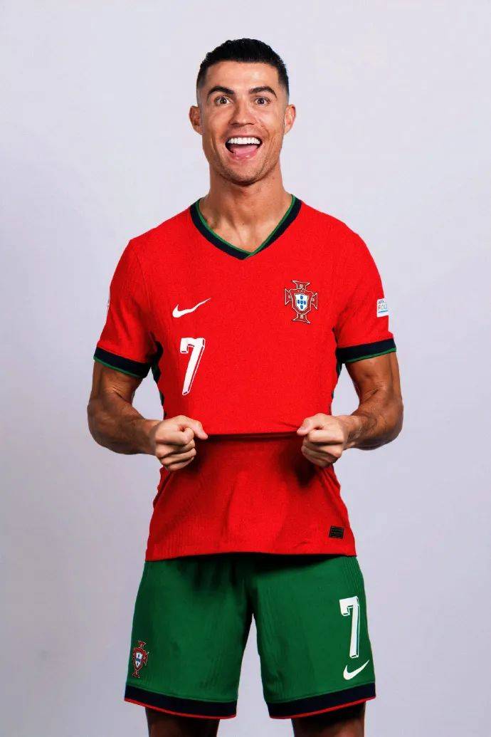 阿莫林：冬窗不引援就不会有球员离开；梅努是曼联的未来（阿莫林：冬窗若无引援就不放人；梅努被视为曼联的未来）