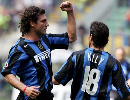 西甲第19轮巴萨主场3-1逆转马竞 奥尔莫进球（西甲第19轮：巴萨主场3-1翻盘马竞，奥尔莫建功）