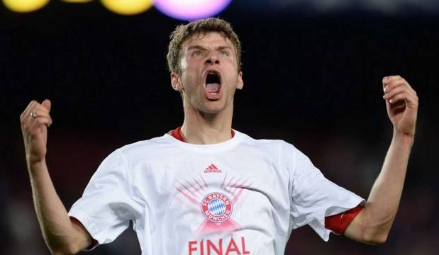 德甲半场：洛孔加破僵，拉尔森扳平，汉堡1-1法兰克福（德甲半场战报：洛孔加先开纪录，拉尔森扳平，汉堡暂1-1法兰克福）