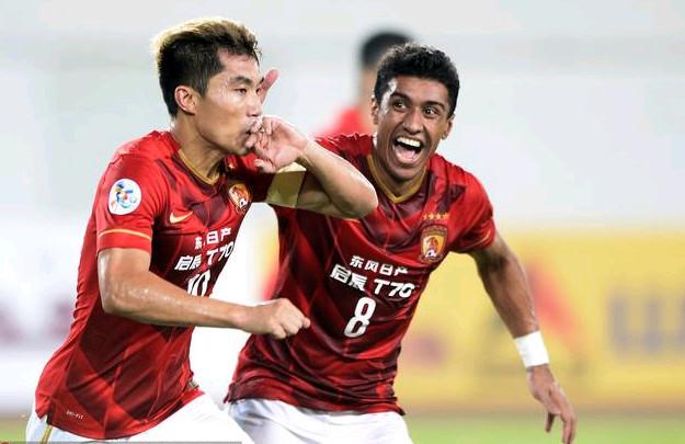 英超焦点战：阿森纳主场迎战切尔西,（英超重磅对决：阿森纳坐镇主场迎战切尔西）