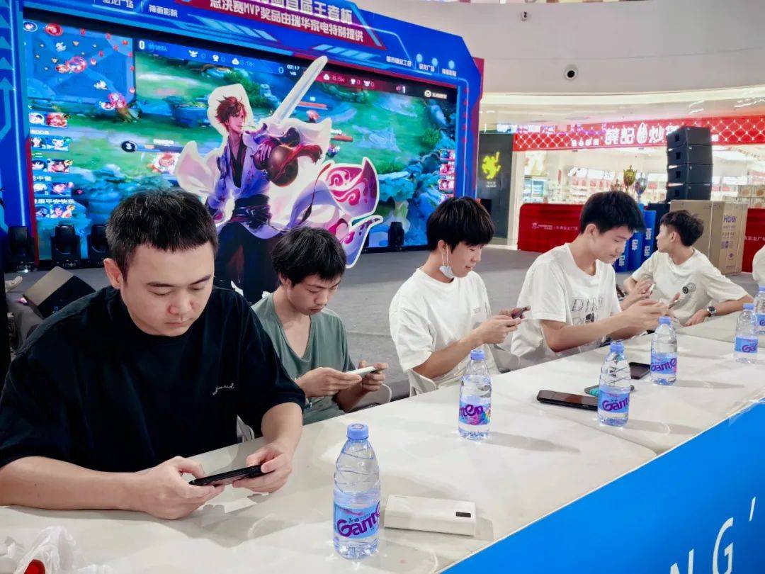 Xiaohu：相信BLG能再赢下GEN；在中单位置上，想跟Chovy交手