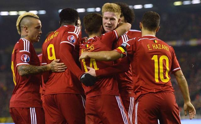 欧联4场不败！贝蒂斯2-0里昂 安东尼精彩挑射破门+近10场6球2助（欧联四战不败！贝蒂斯2-0击败里昂，安东尼挑射破门，近10场斩6球送2助）