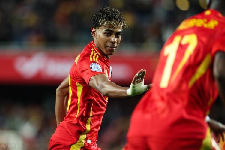 官方：19岁切尔西小将利奥-卡斯尔戴恩租借加盟哈德斯菲尔德